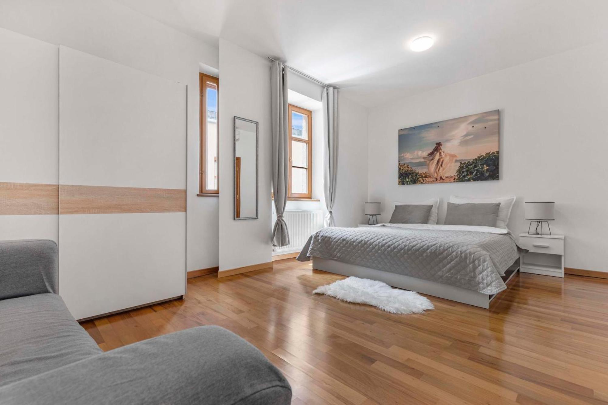 Charming Apartment In The Heart Of Bratislava Exterior photo